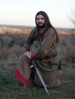 Tunique de lin naturel avec le surcot (pardessus) et le capuchon « De retour du paladin » Armstreet