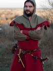 Tunique de lin naturel avec le surcot (pardessus) et le capuchon « De retour du paladin » Armstreet