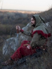 Tunique de lin naturel avec le surcot (pardessus) et le capuchon « De retour du paladin » Armstreet