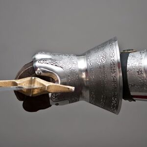 Demi gants décapés médiévaux de combat d'ArmStreet
