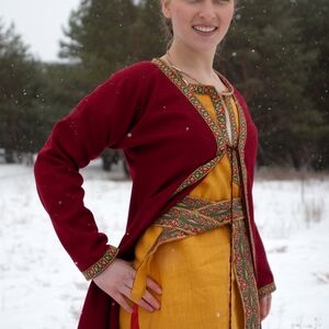 « Knyazhna Helga » robe médiévale en lin avec surcot et tunique ArmStreet