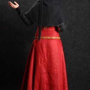La robe avec pèlerine et capuchon « Rêve médiéval » ArmStreet
