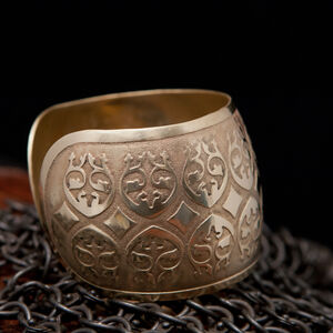 Bracelet médiévale en laiton décapé largeur 5 cm d'ArmStreet