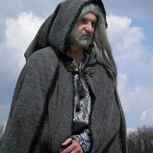 Le manteau médiéval en laine « Mage » ArmStreet