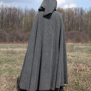 Le manteau médiéval en laine « Mage » ArmStreet