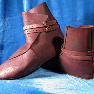 Chaussures plans médiévaux en cuir avec les boucles ArmStreet