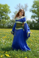Bliaud robe médiéval avec la ceinture corset « Maîtresse des collines »