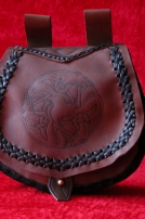 Le sac pochette médiévale en cuir 