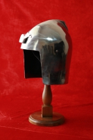 L'ensemble de casque bacinet: «heaume à tête de chien», «grillagée», «klappvisor»
