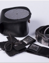 L'ensemble : sac de guerre, ceinture, pochette et porte-épée