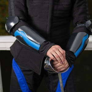 Armure d'avant-bras en plastique pour le combat à l'épée "Futura" pour l'escrime AMHE