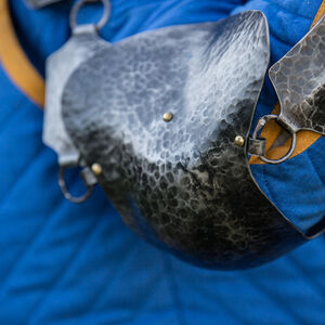 Brassards chaînés 14-15ème siècle