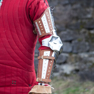Armure des bras en planches rivetées «Chien de Guerre»
