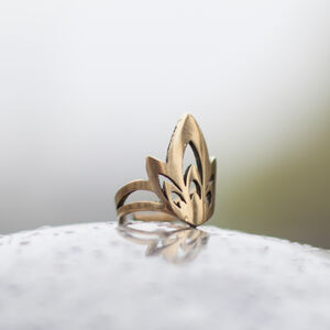Bague de fantaisie en laiton « Chasseresse »