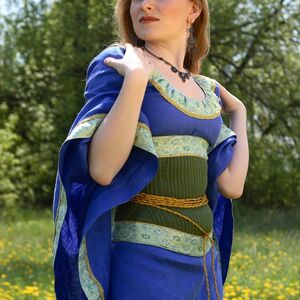 Bliaud robe médiéval avec la ceinture corset « Maîtresse des collines » ArmStreet