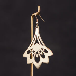 Les boucles d’oreilles en laiton « Chasseresse »