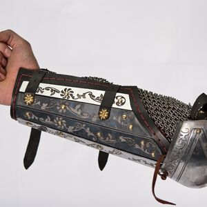 Armure des bras en acier et cuir par ArmStreet
