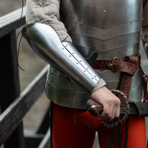Brassards légers en acier à ressort avec cubitières intégrées "Chevalier des Bois" pour Harnischfechten AMHE