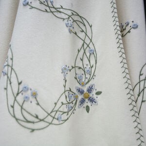 Cape en laine blanche « Conte de fées » costume fantasy