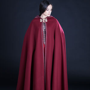 Cape en laine rouge « Labyrinthe »