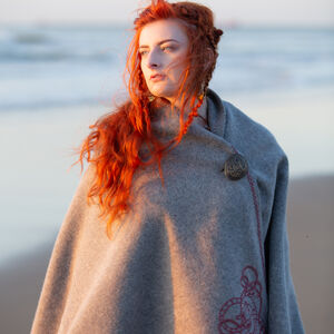 Cape Viking en Laine avec Broderie «Hilda la Hautaine»