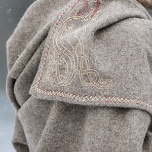 Cape Viking en Laine avec Broderie «Hilda la Hautaine»