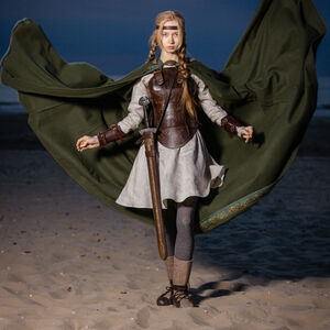 Longue cape viking en laine avec passement