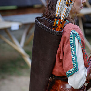Carquois d’archerie médiéval en cuir « Chasseresse », équipement fantasy tir à l'arc