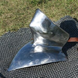 Casque salade médiévale avec le hausse-col ArmStreet