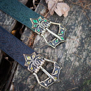 Ceinture en cuir gaufré avec boucle en laiton moulé et émail « Loup Noir »