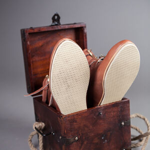 Chaussures médiévales de chevalier en cuir hauteur cheville-07
