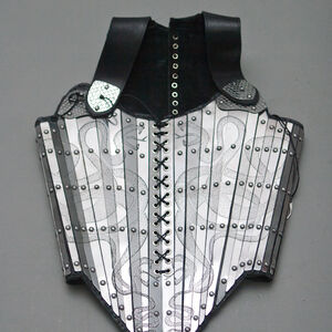 Сorset gravé armure fantastique fonctionnel de dame guerrière d'ArmStreet