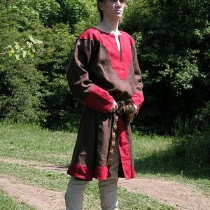 Costume de tunique et manteau médiéval normands ArmStreet