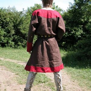 Costume de tunique et manteau médiéval normands ArmStreet