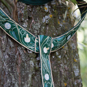 Costume médiéval de mariage "Fleurs d'Eau" robe avec ceinture en tissu et voile de soie