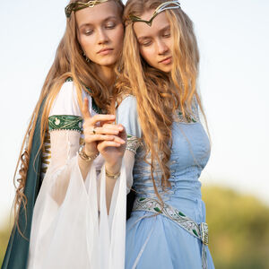 Costume médiéval de mariage "Fleurs d'Eau" robe avec ceinture en tissu et voile de soie