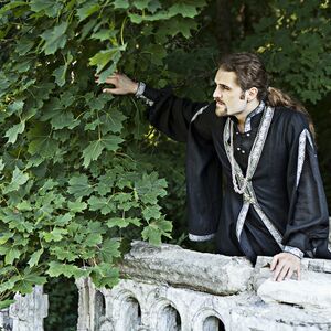 Costume moyen age pour homme tunique et surcot en lin