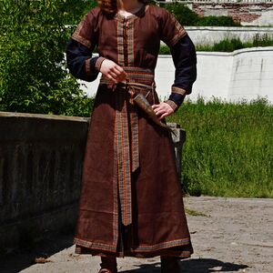Costume médiéval classique pour homme en vente