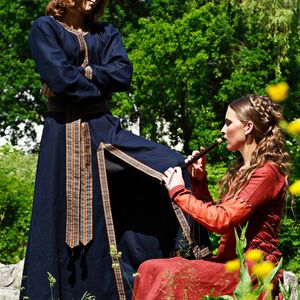 Costume médiéval tunique longue en coton et cotte en lin pour homme