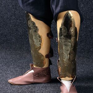 EXCLUSIVE FANTASY LEATHER GREAVES