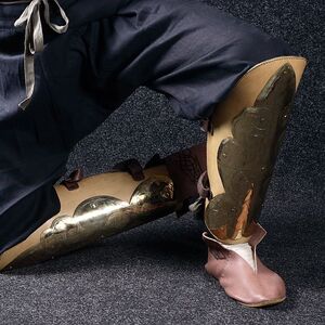 EXCLUSIVE FANTASY LEATHER GREAVES