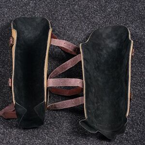 EXCLUSIVE FANTASY LEATHER GREAVES