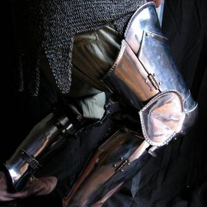 EXCLUSIVE LEG LEGS GREAVES ARMOR SET