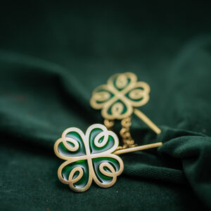 Fermoir fibule de cape à trèfle de style celtique "Les Collines Creuses"