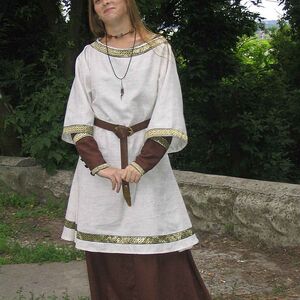 FLAX CHEMISE AND OVERTUNIC
