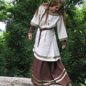 FLAX CHEMISE AND OVERTUNIC