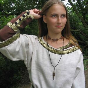 FLAX CHEMISE AND OVERTUNIC