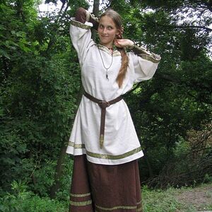 FLAX CHEMISE AND OVERTUNIC