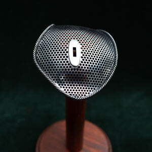 Garde perforée haute performance avec bordure par ArmStreet