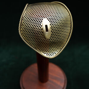 Garde perforée haute performance avec bordure par ArmStreet